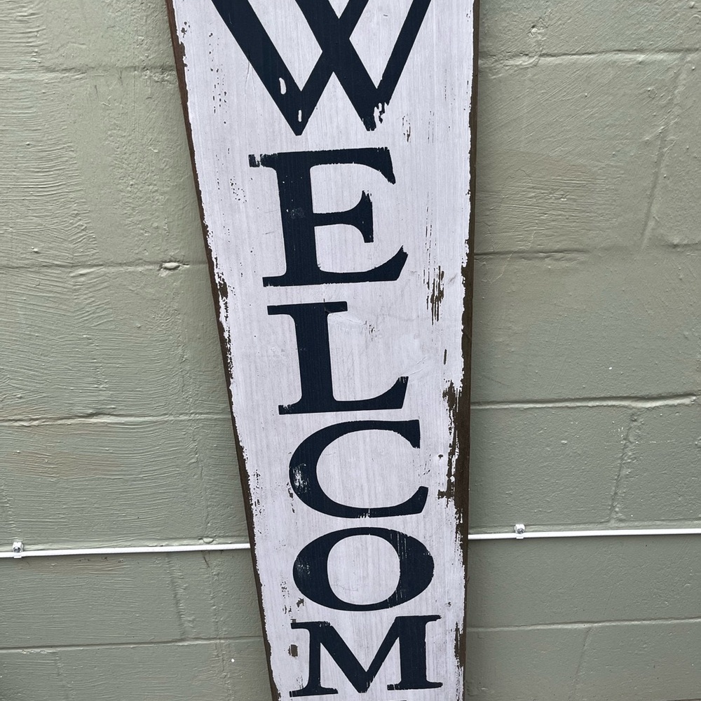 Rustic Welcome Sign in Black and White